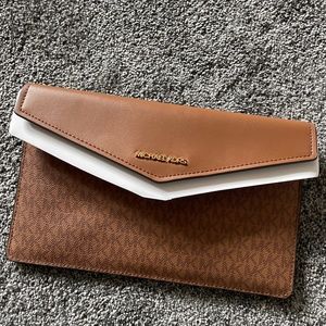 Michael Kors Clutch